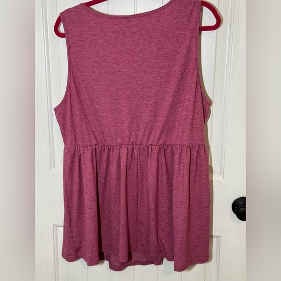 Emery Rose Casual Tank - Picture 3 of 8